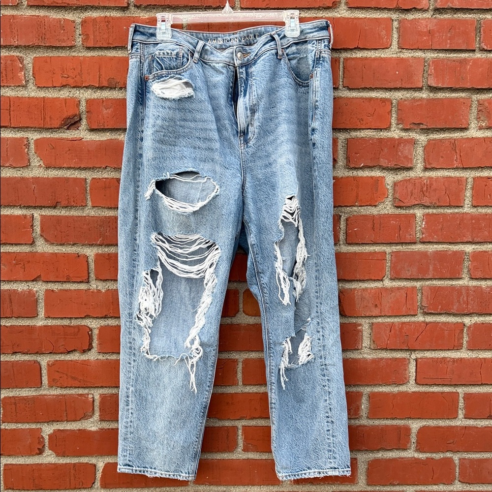 American Eagle Light Blue Denim Highest Rise Mom Jeans 16 Short